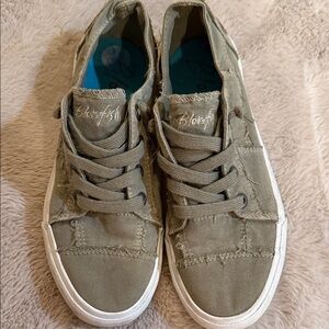 Blowfish Khaki Canvas Lace-Up Sneakers